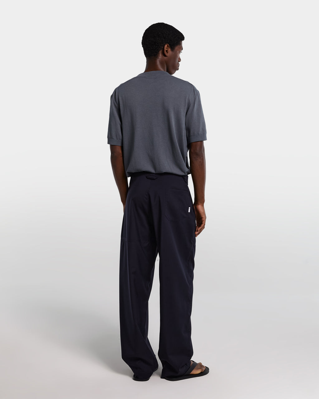 Pantalone in frescolana blu navy con vita regolabile