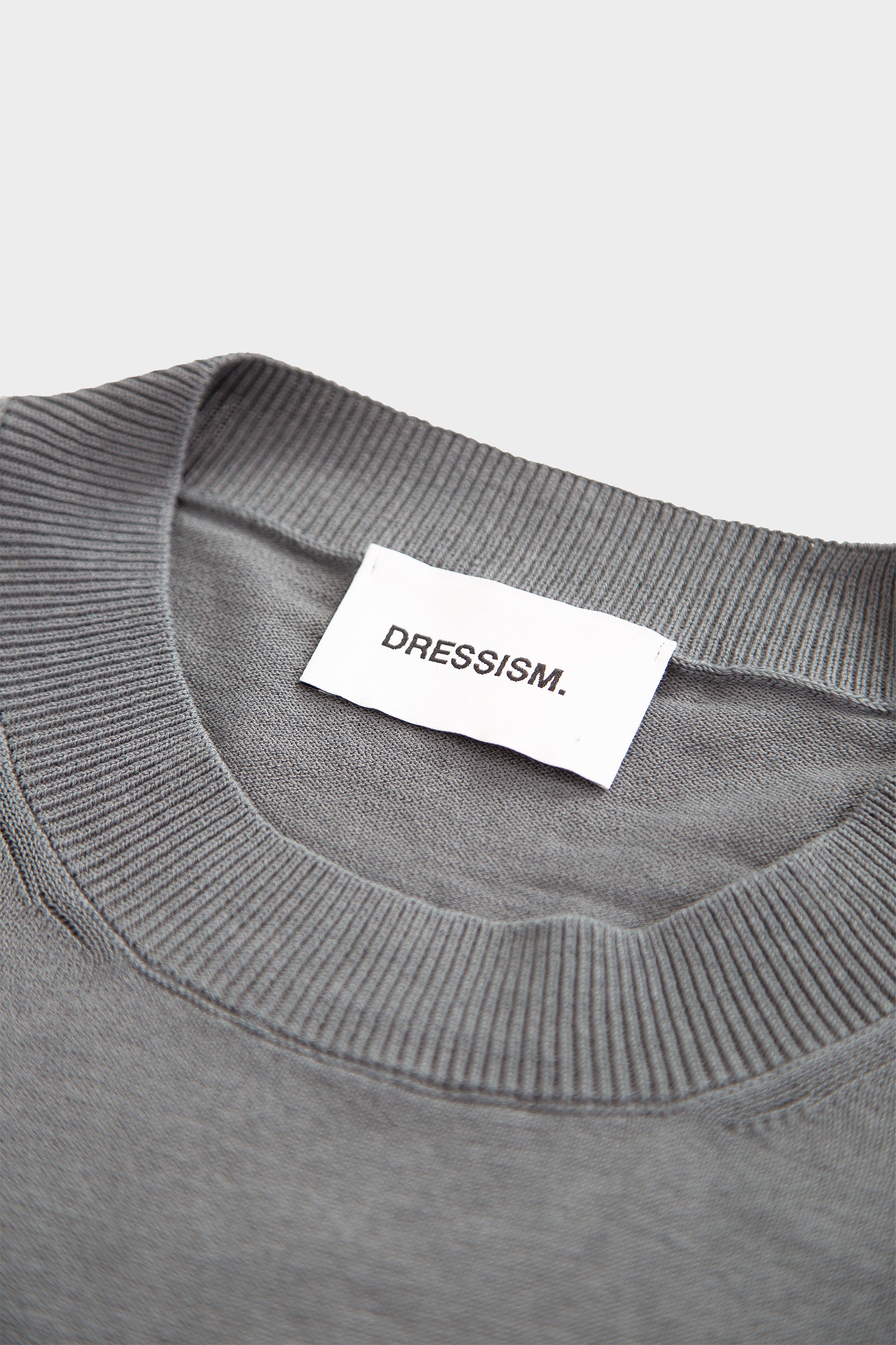 T-shirt grigia in maglia