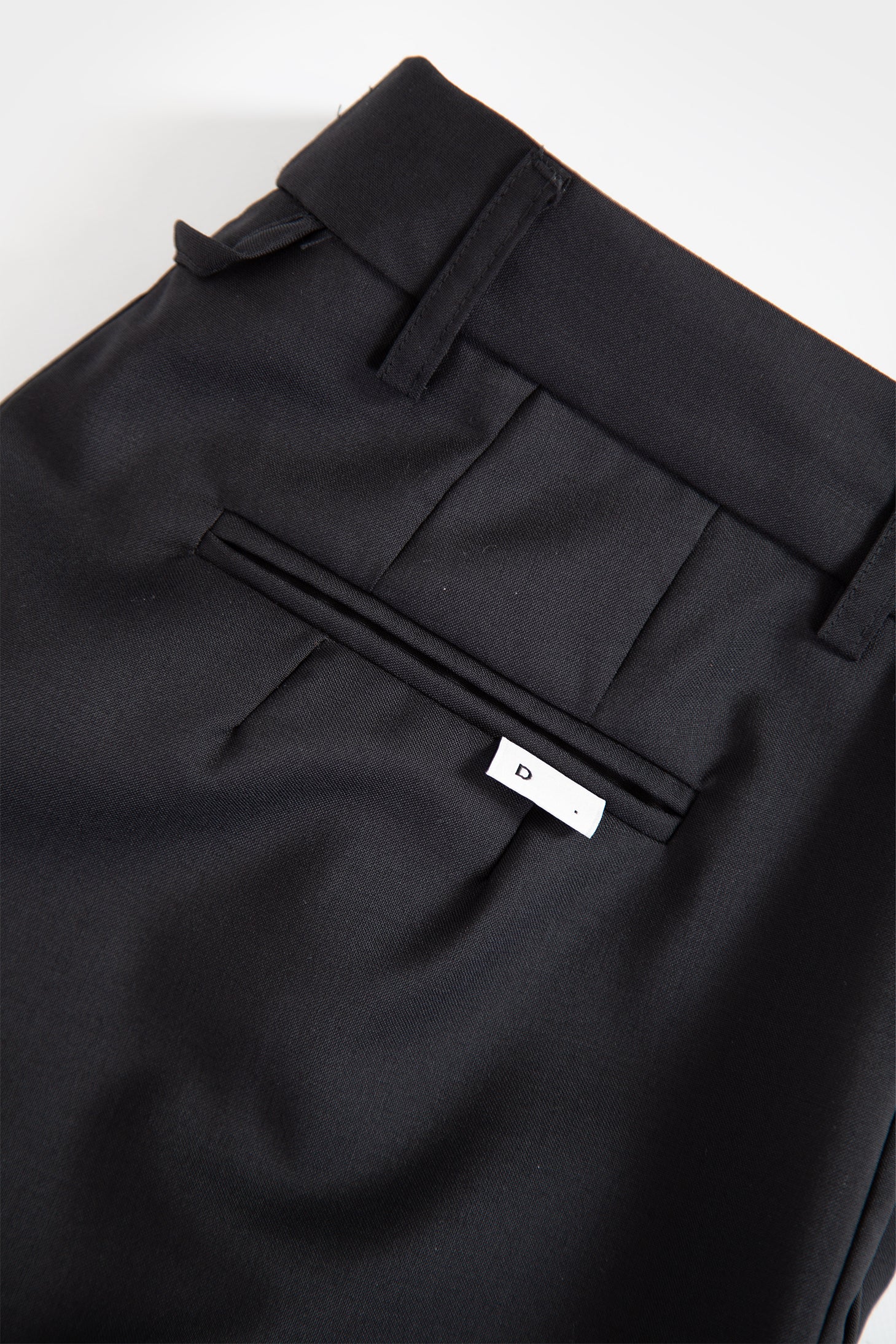 Pantalone nero in frescolana