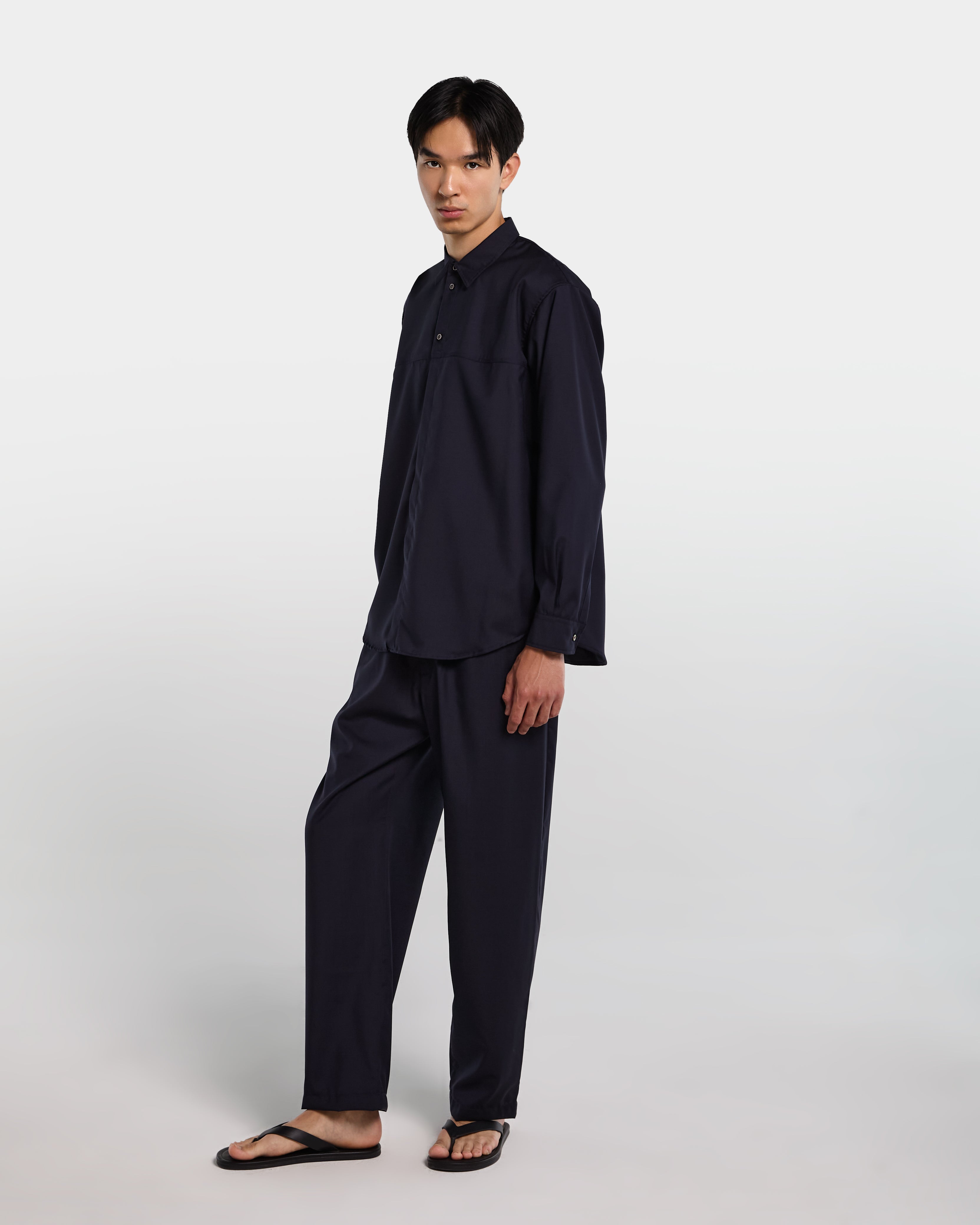 Overshirt in frescolana blu navy con maniche lunghe