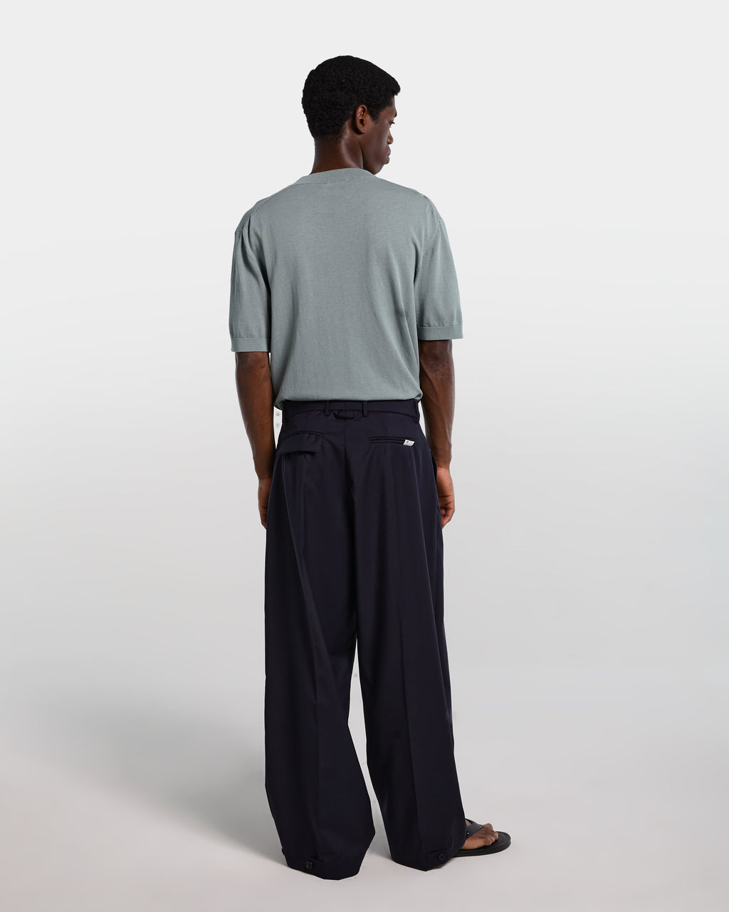 Pantalone blu navy in frescolana con vita regolabile
