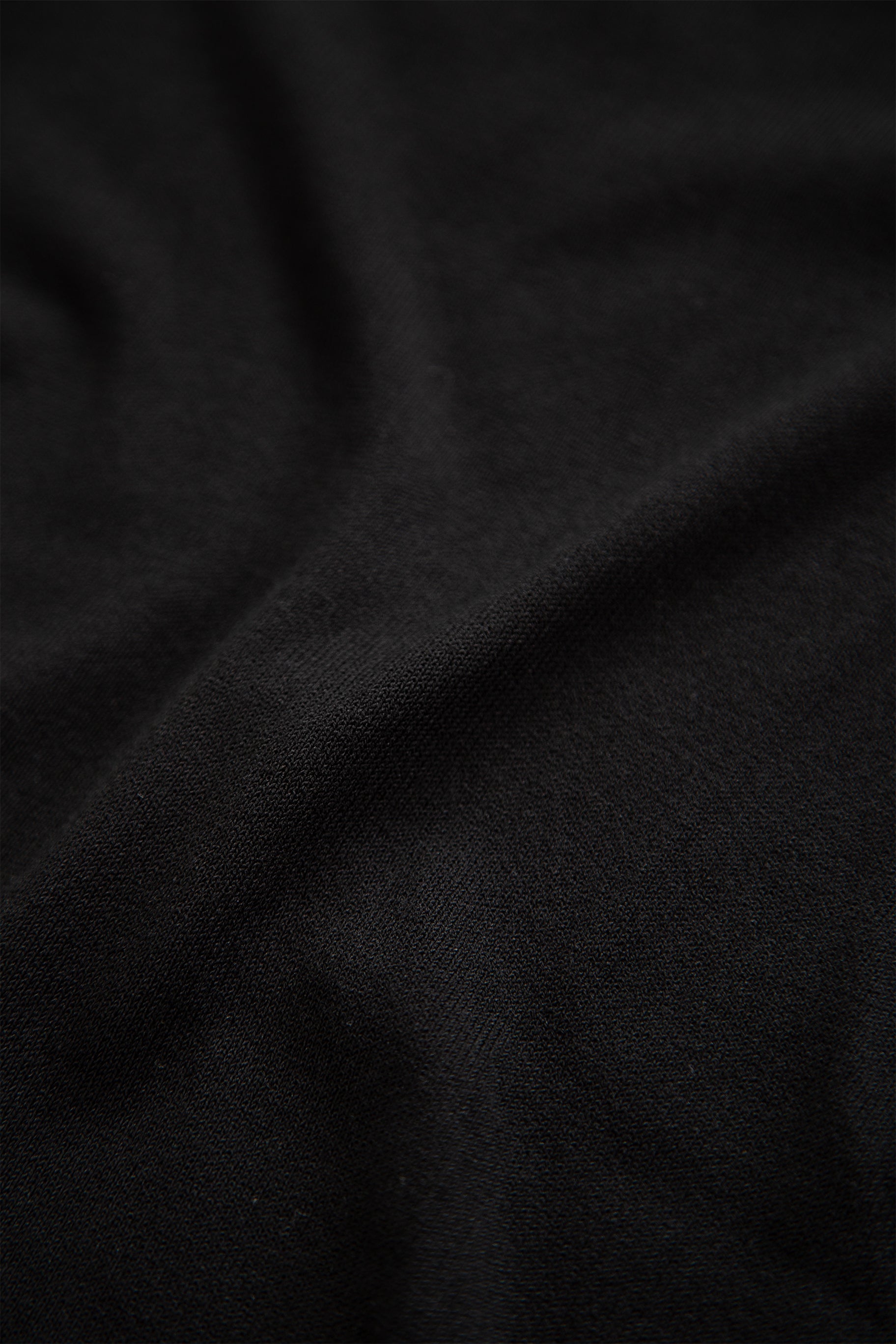 T-shirt nera in viscosa