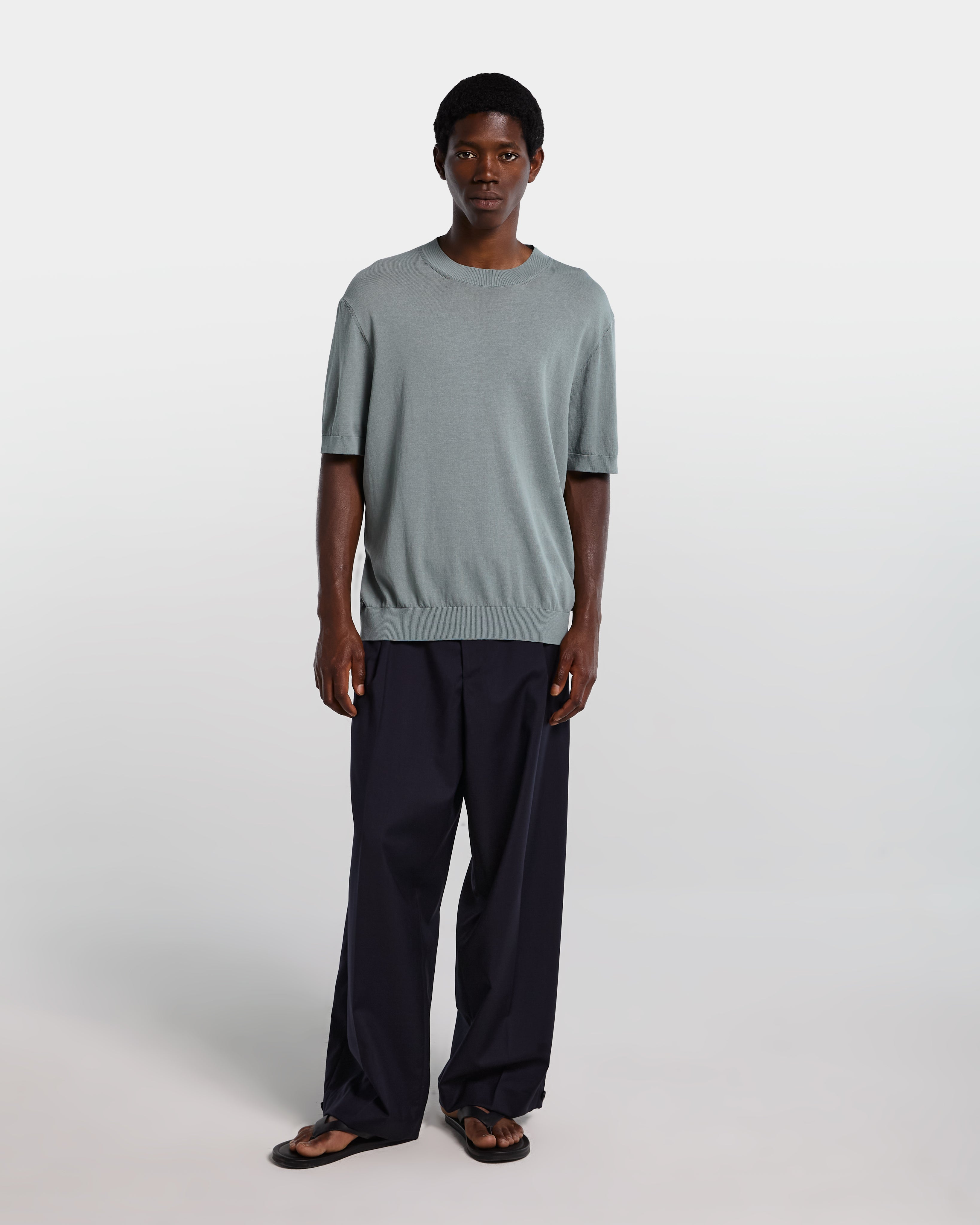 T-shirt in maglia verde salvia