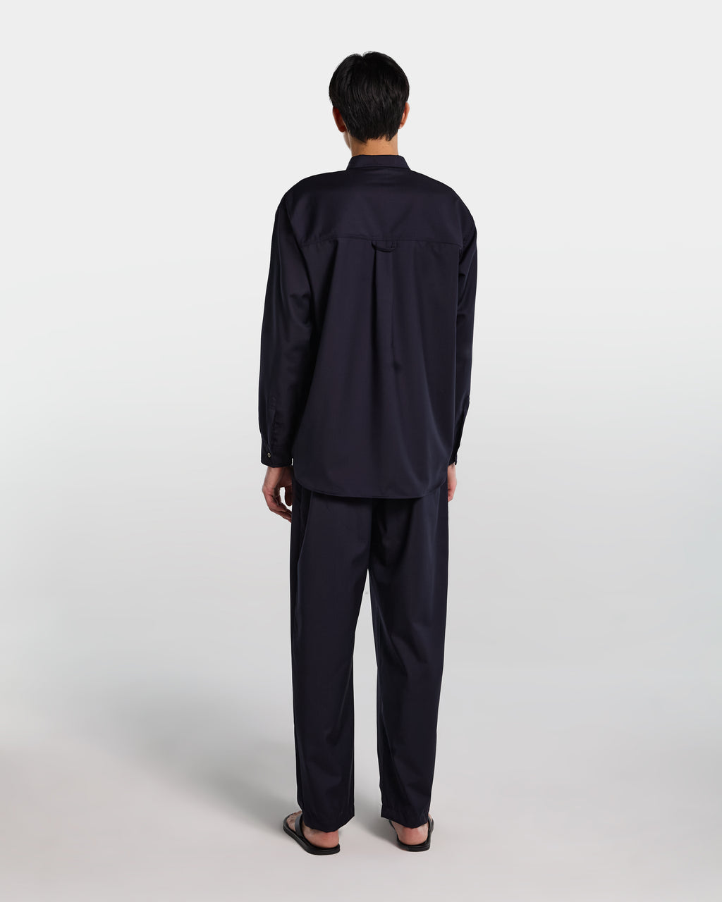 Overshirt in frescolana blu navy con maniche lunghe