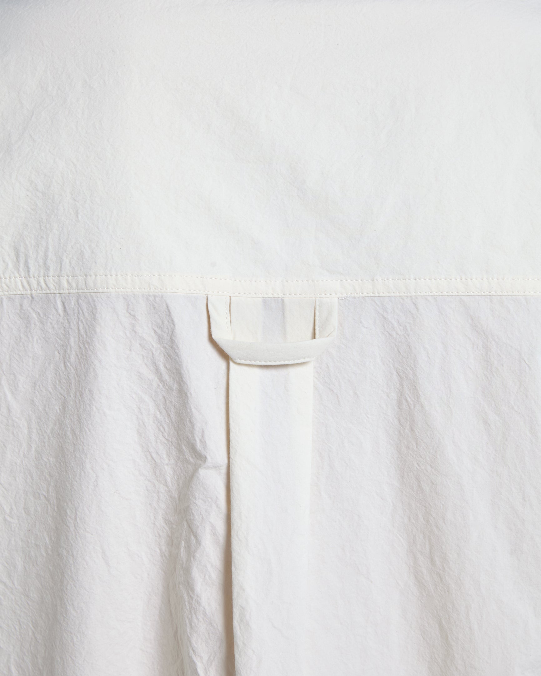 Camicia in popeline panna con zip e maniche corte