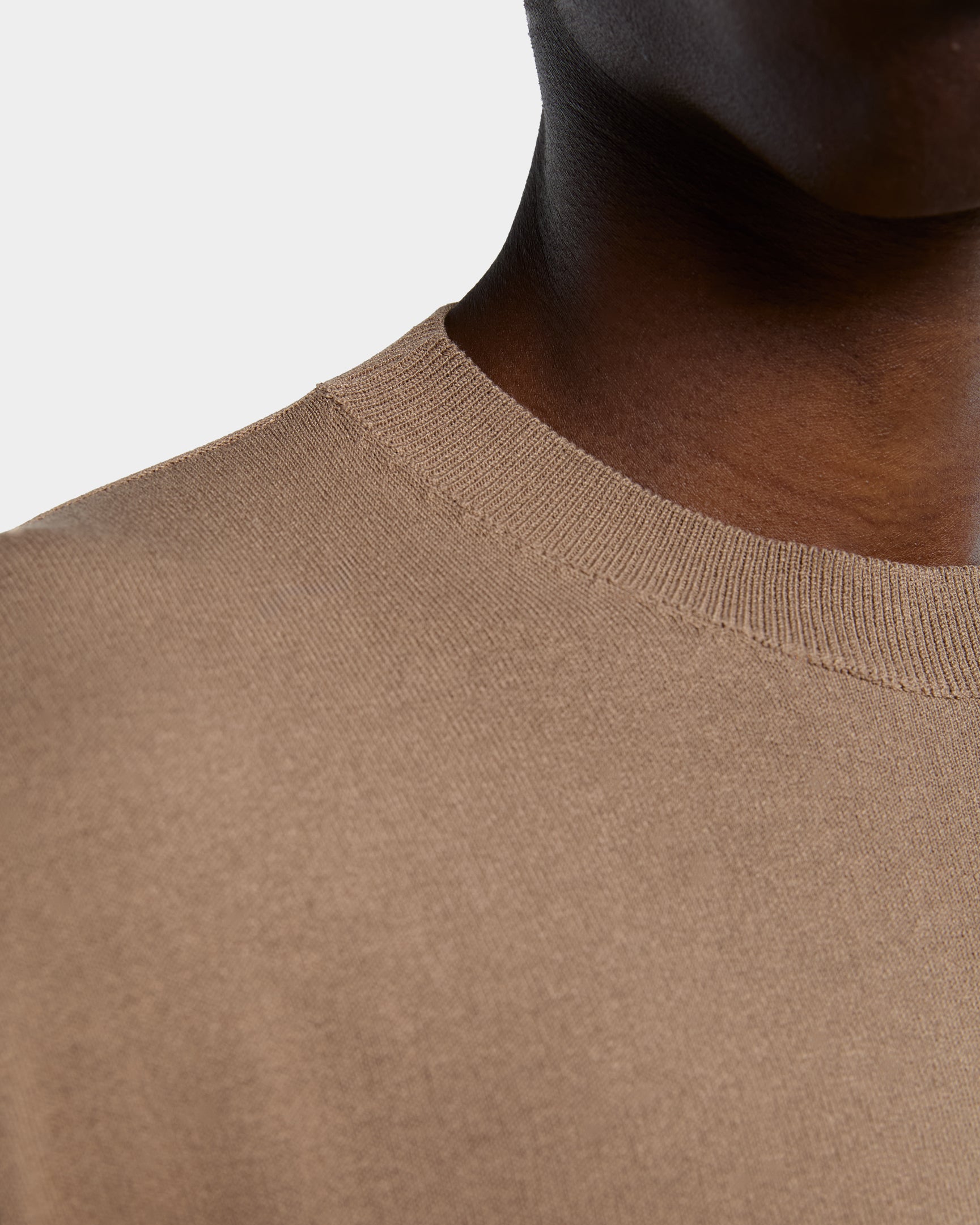 T-shirt in viscosa color cammello