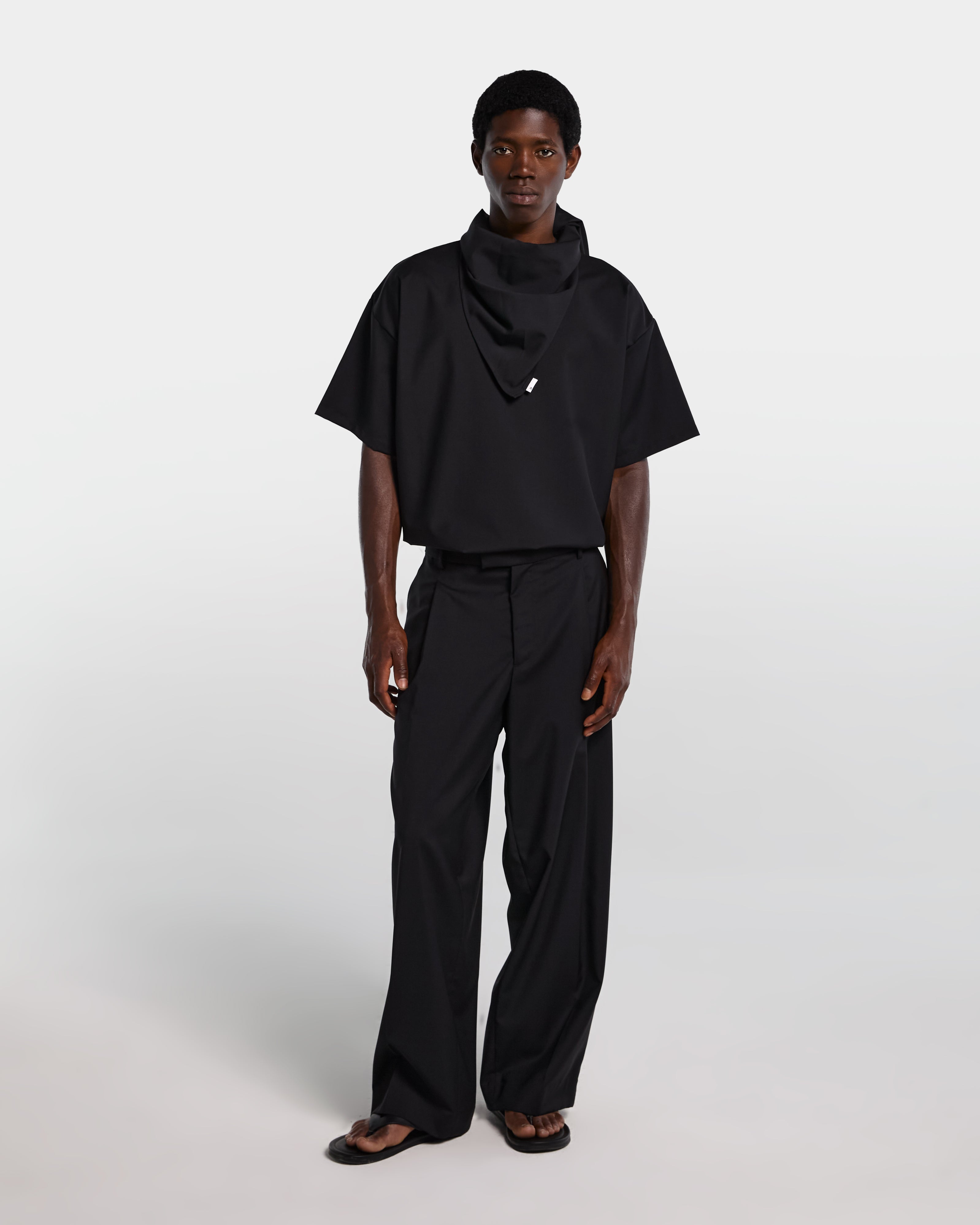 Pantalone nero in frescolana