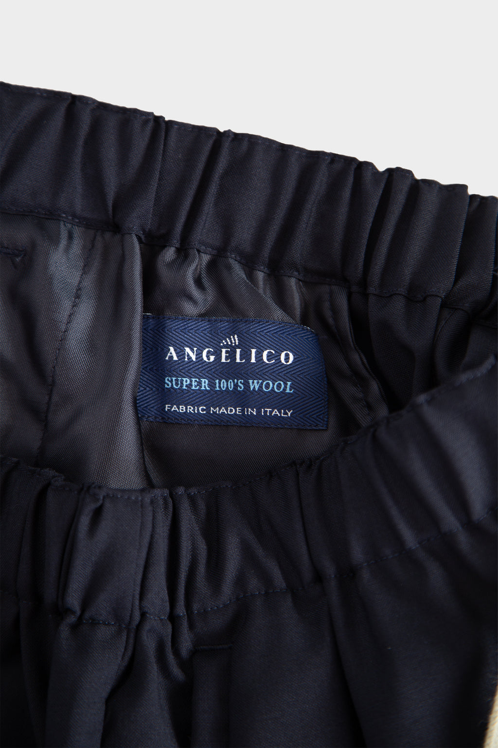 Pantalone loose fit in frescolana blu navy con elastico in vita e coulisse